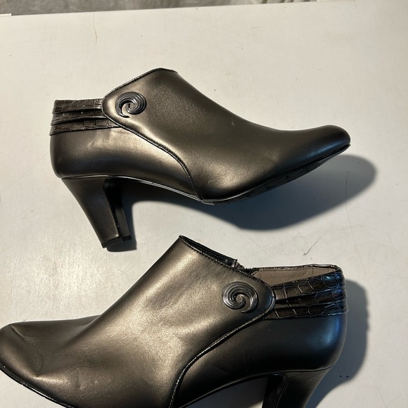 Pewter ankle booties 2” block heel zip up side various sizes all NWT - Picture 5 of 7